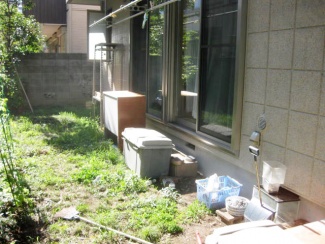 Before:コンクリートポーチ新設画像