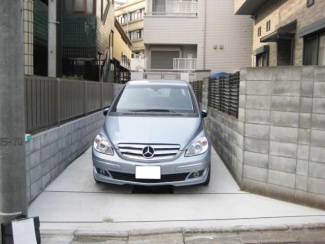 Before:車庫用電動シャッター取付画像